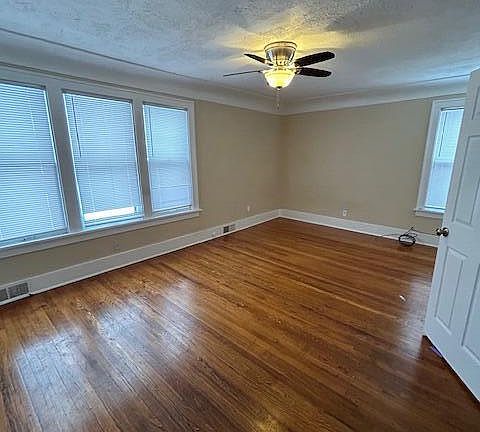 5th image of 829 Miller Ave