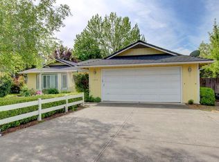 3246 Delta Waters Rd, Medford, OR 97504