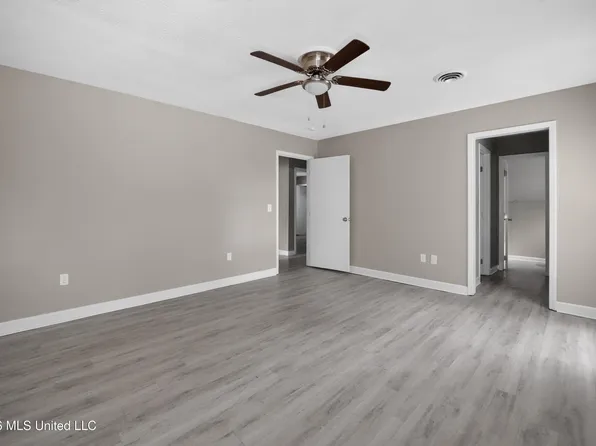 2050 Gateway Dr, Ridgeland, MS 39157