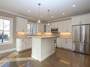 69-71 Wyvern St, Roslindale, MA 02131