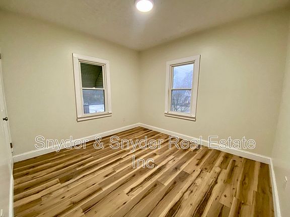4th image of 884 Copley Rd APT 3