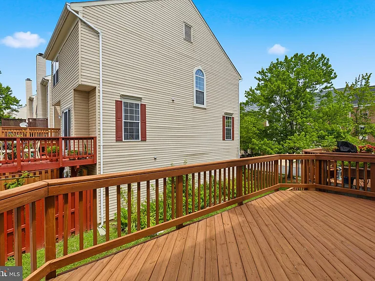 2449 Clover Field Cir — Photo 29