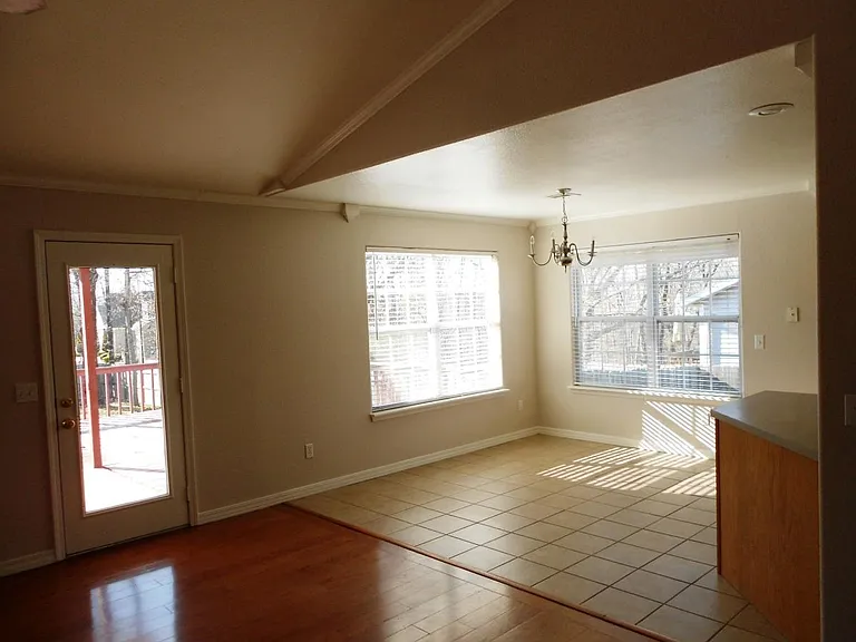 1 Keighley Ln — Photo 8
