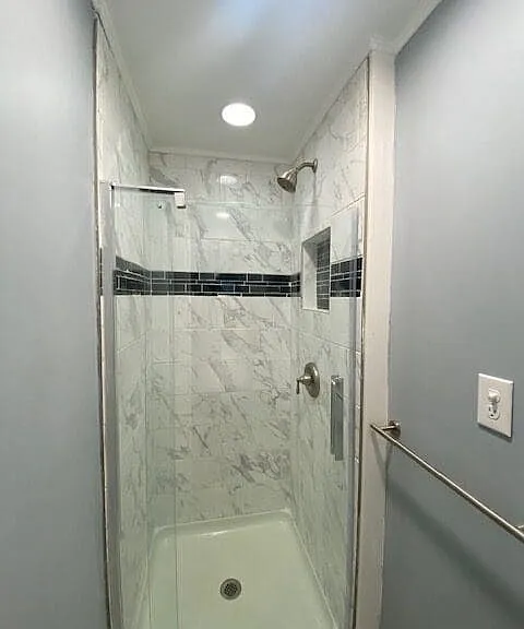 2413 E Genesee St — Photo 11