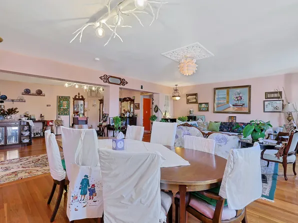 4499 Henry Hudson Parkway West image 11 of 22