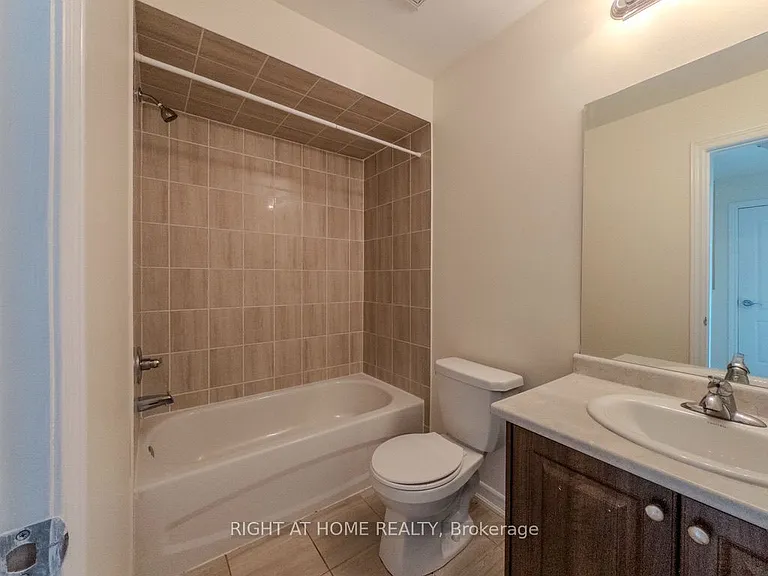 465 Mapleton Ave — Photo 11
