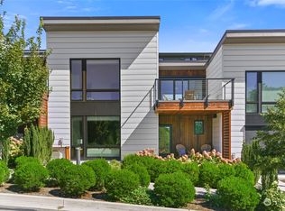 227 Ebi Ln NE, Bainbridge Island, WA 98110