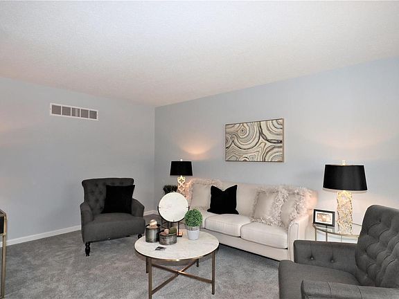 3rd image of 4744 Groveton Way