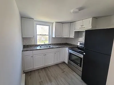 611 Main St #C — Photo 1