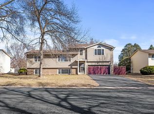 10534 Maple Valley Dr, Osseo, MN 55369