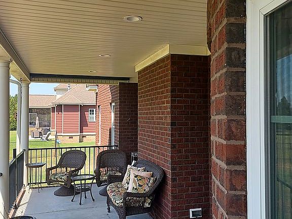 4th image of 310 Pickens Dr N