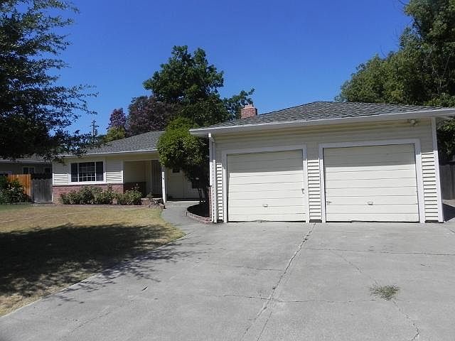 1st image of 1717 Barcelona Ave