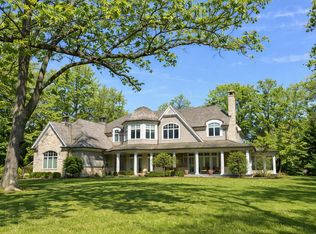 1300 Abington Cambs Dr, Lake Forest, IL
