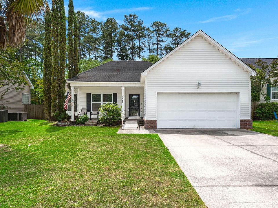 1st image of 136 Cotillion Cres