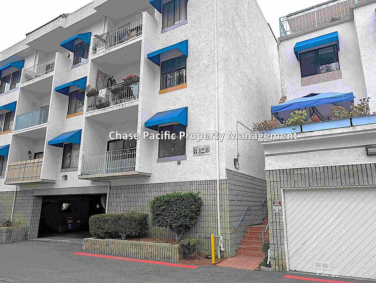 Condo — Photo 2