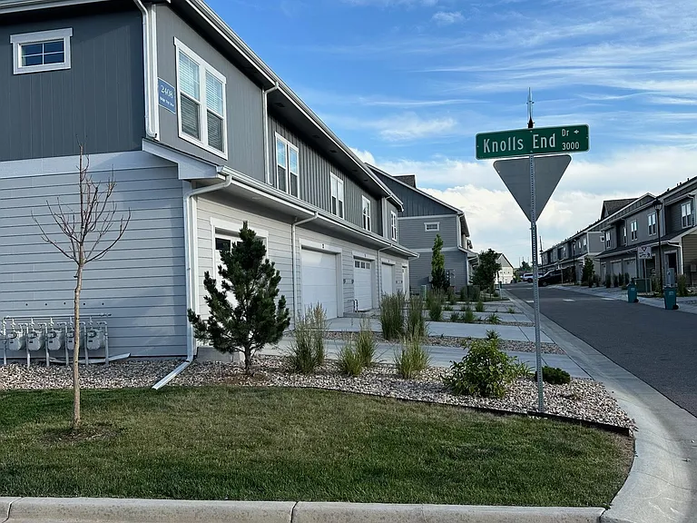 2408 Ridge Top Dr — Photo 2