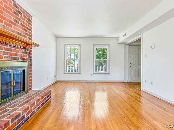 4th image of 5121 Fairlake Ln