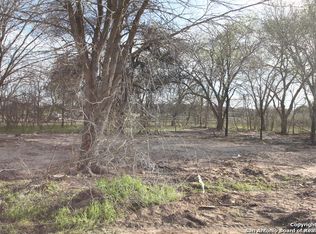 11950 Us Highway 87 W, La Vernia, TX 78121