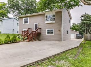 6905 236th Ave, Salem, WI 53168