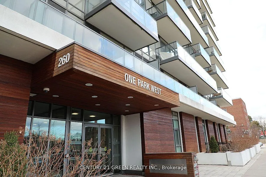 260 Sackville (One Park West) — Photo 2
