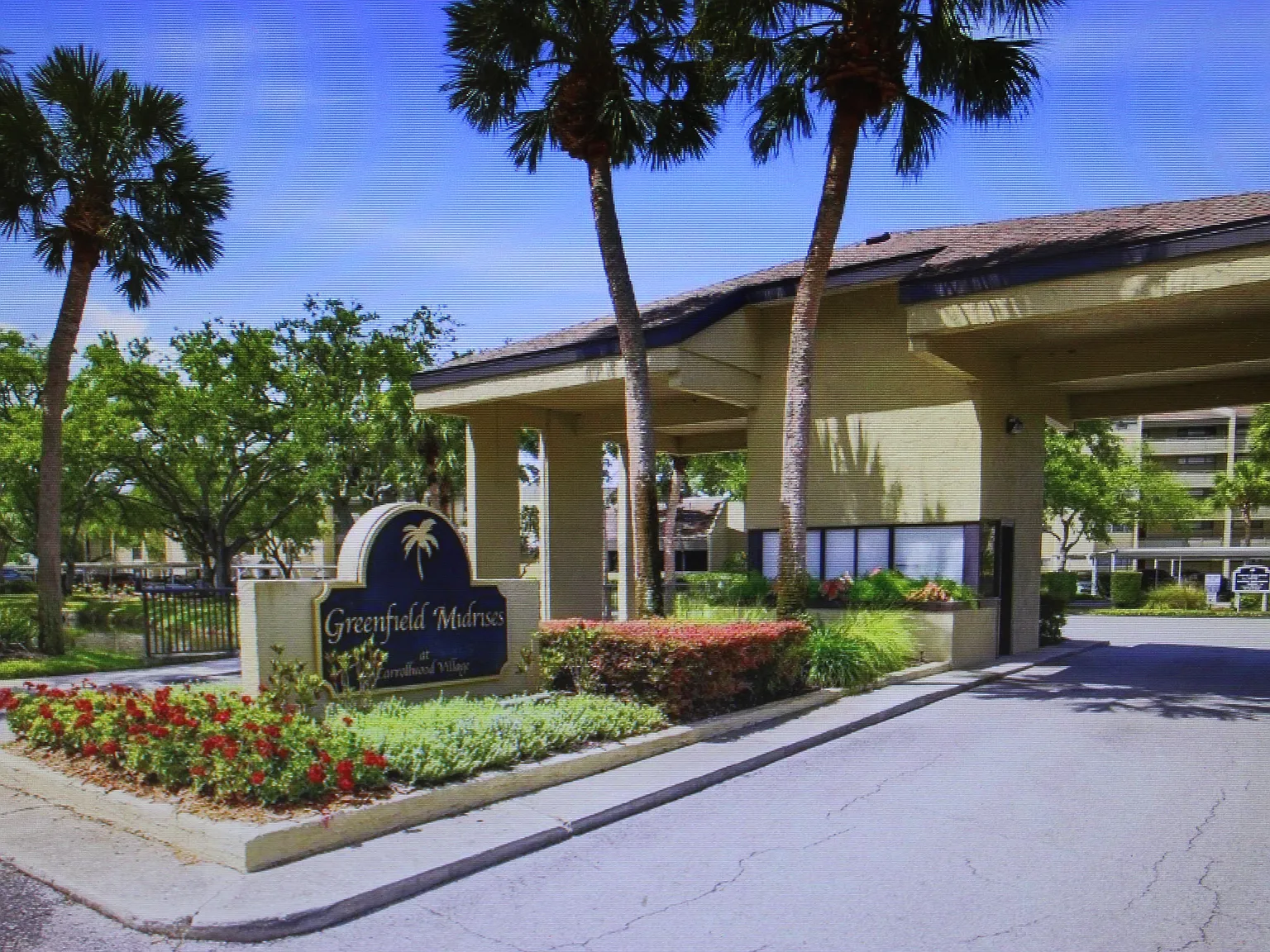 1 bed, 1.5 bath, 873 sqft, $1,800 — Photo 1