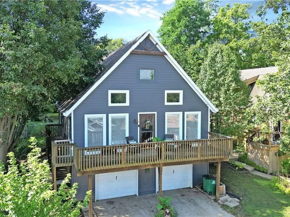 94 Beach Dr, Lake Tapawingo, MO 64015