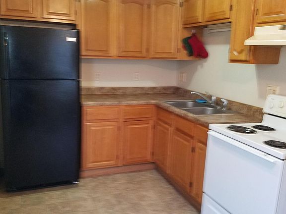 3rd image of 1008 Reinoehl St #B