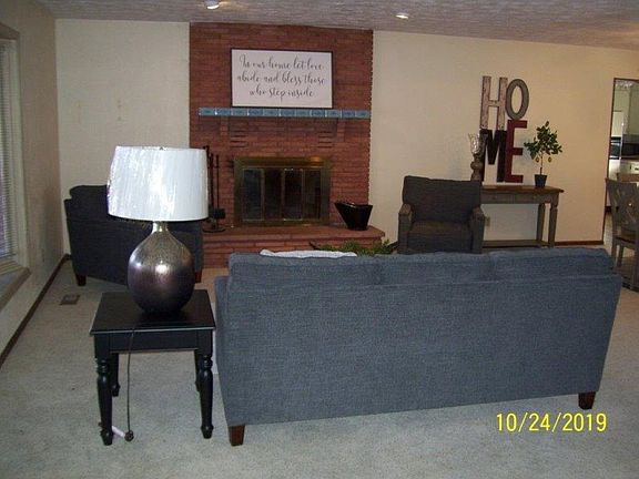 3rd image of 2202 Sunset Dr