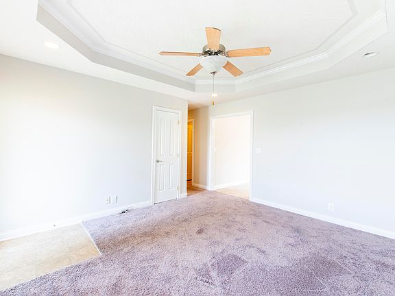 5th image of 106 Willow Creek Dr