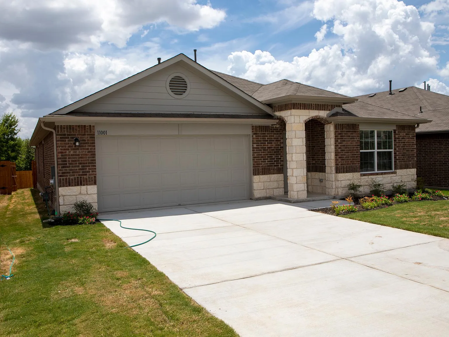 4 bed, 1908 sqft, $2,250 — Photo 3