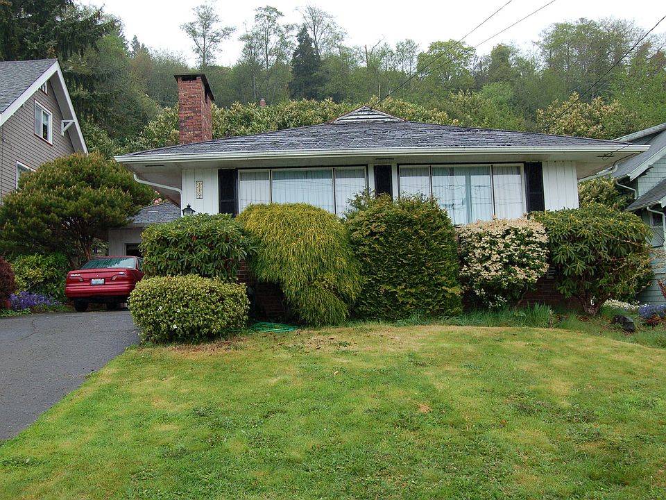 1st image of 119 W Chenault Ave