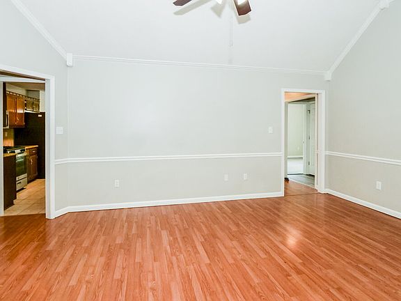 5th image of 1163 Carriage Dr S