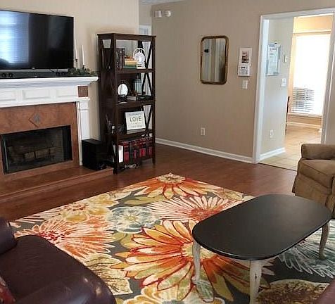 5th image of 6828 Sandfield Dr