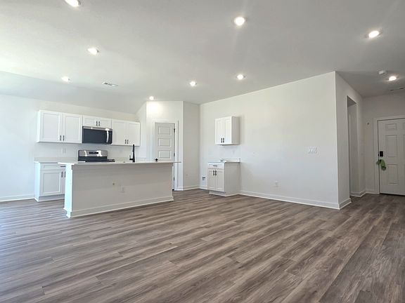 5th image of 4498 Orchid Ave