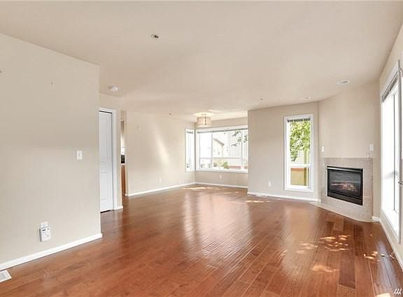2nd image of 2801 NE 130th St APT A101