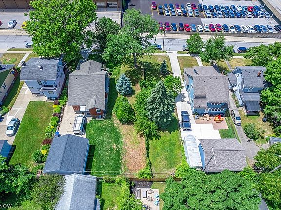 5th image of 1457 Saint Charles Ave