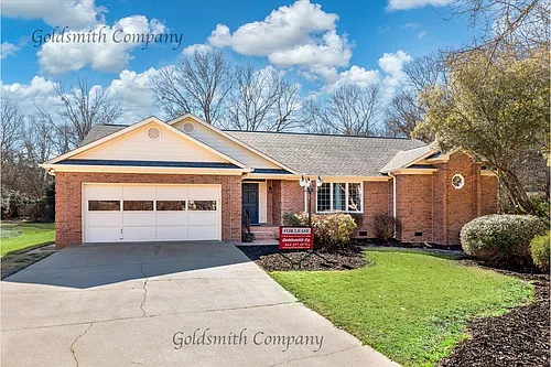 208 Yellow Poplar Ct Photo 1