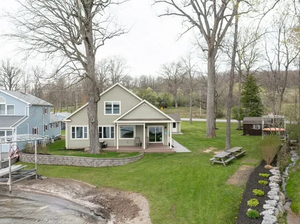 5301 N Point Dr, Geneseo, NY 14454