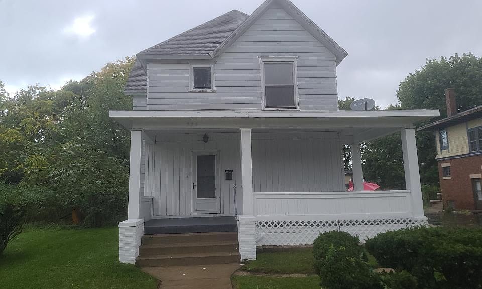 1st image of 325 E Britain Ave