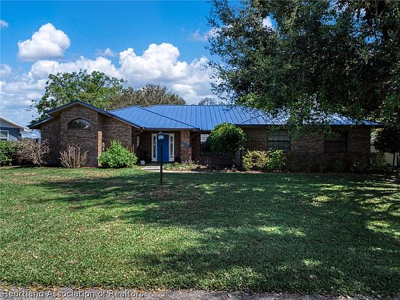 2nd image of 409 S Christy Jo Dr