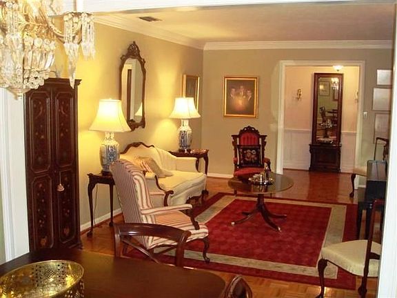 Reverse View towards Foyer