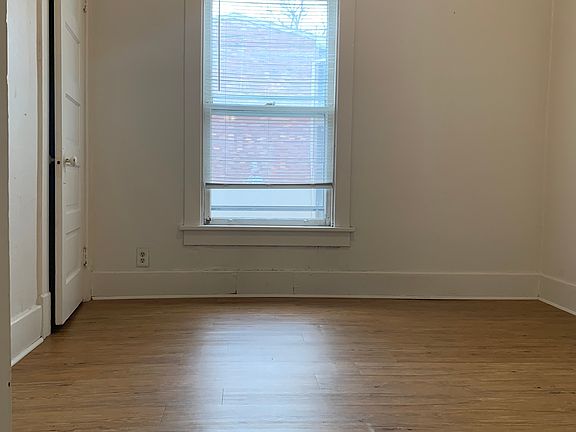 3rd image of 821 Goodhue Blvd APT 2