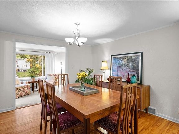 5th image of 4621 W 71st St