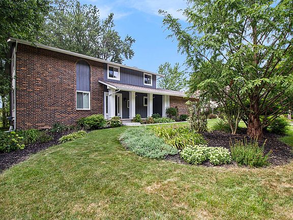 2nd image of 28905 Creek Bend Dr
