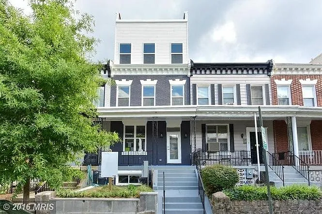 143 Quincy Place NE — Photo 1
