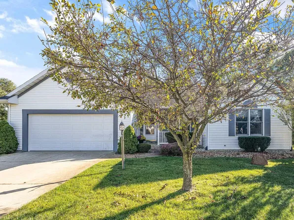 54180 Stonebridge Dr, Elkhart, IN 46514
