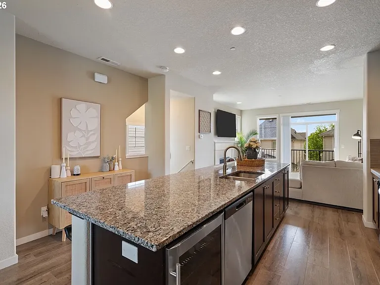 Enjoy the mini fridge to store extra beverages for easy access!