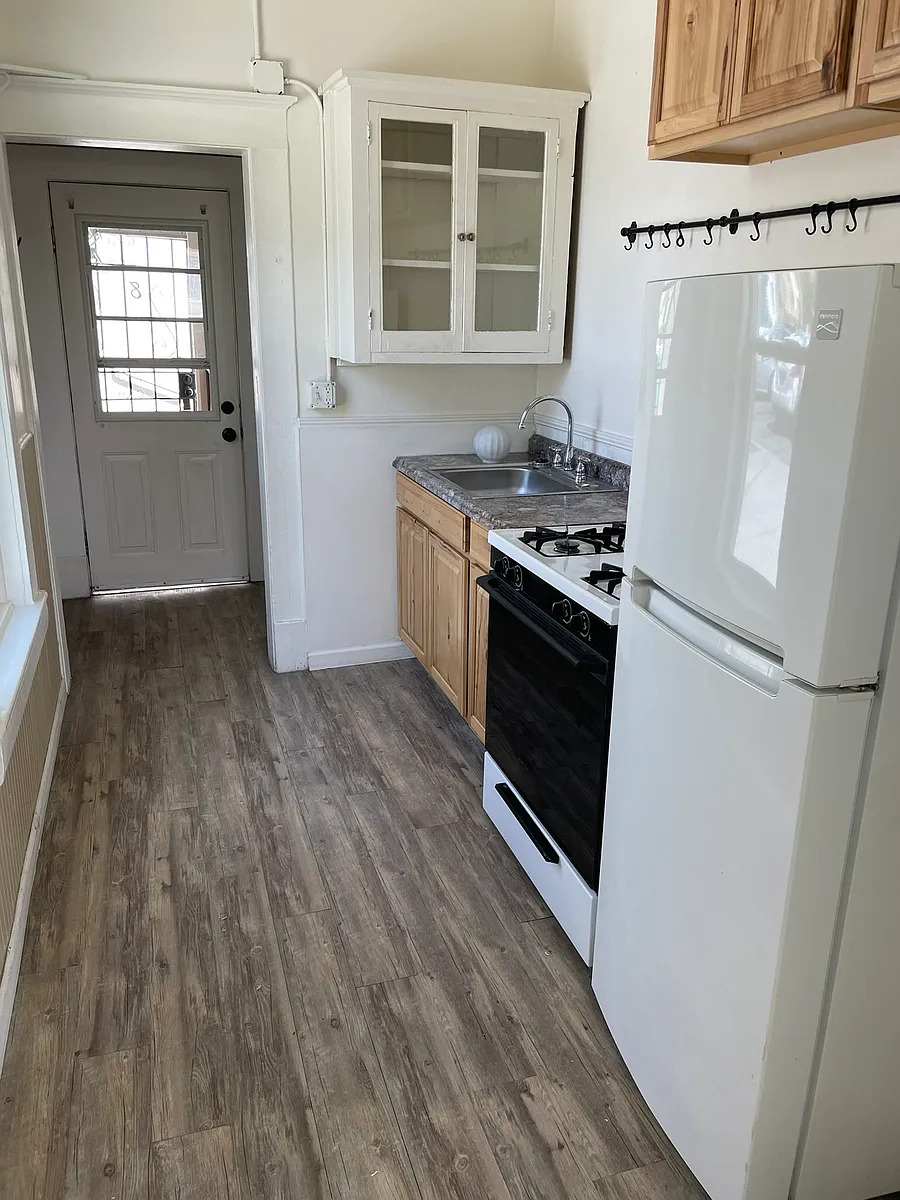 Building Photo - 547 Ralston St #8