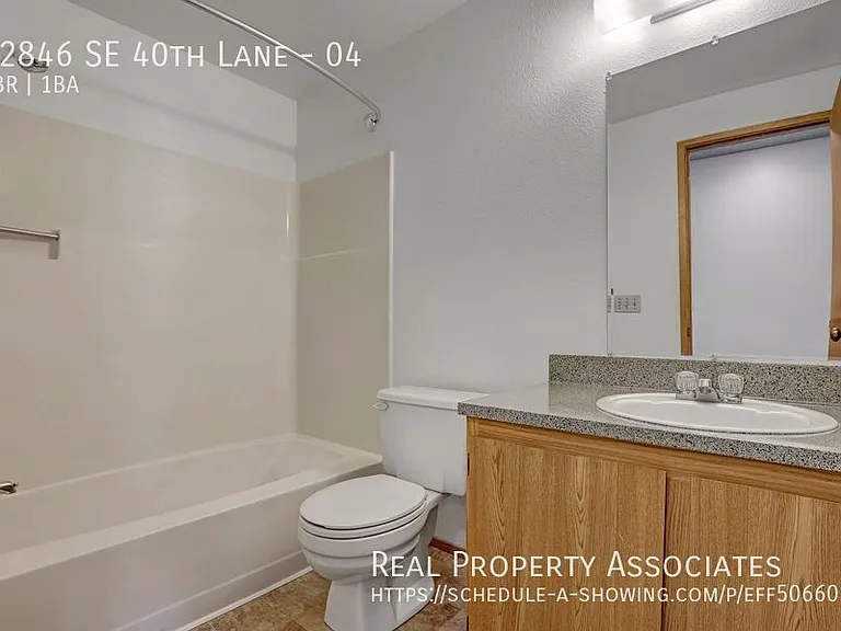 12846 SE 40th Ln #4 — Photo 9