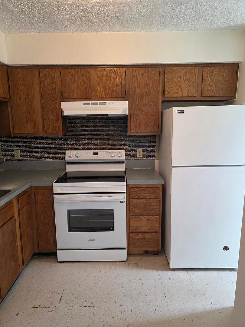 ZSBarnes Rd Townhomes — Photo 2